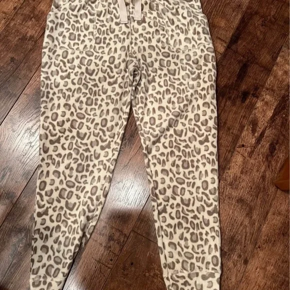 Leopard Print Pajama Set - Picture 3 of 3